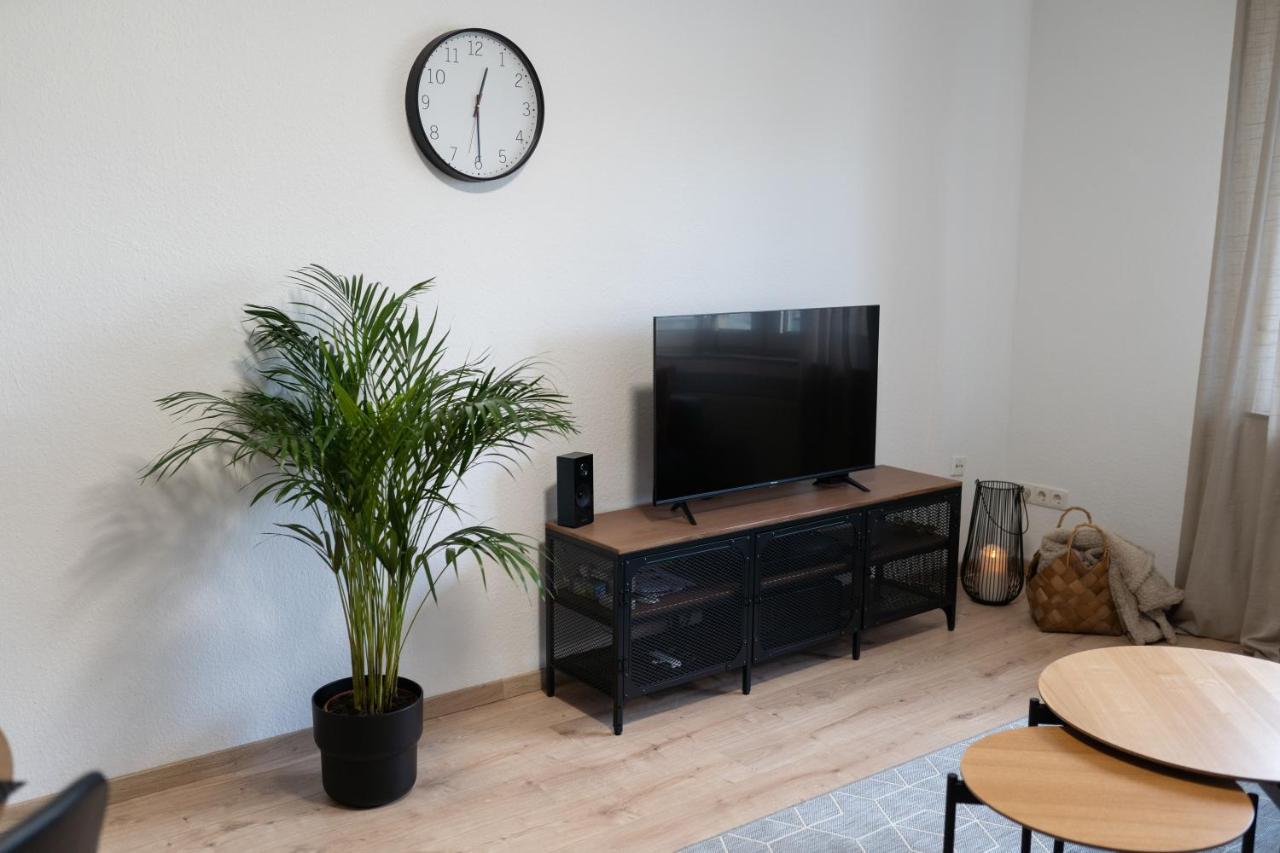 Apart63-Modern-3Room I Smart Tv I Free Parking I Free Wifi Хам Екстериор снимка